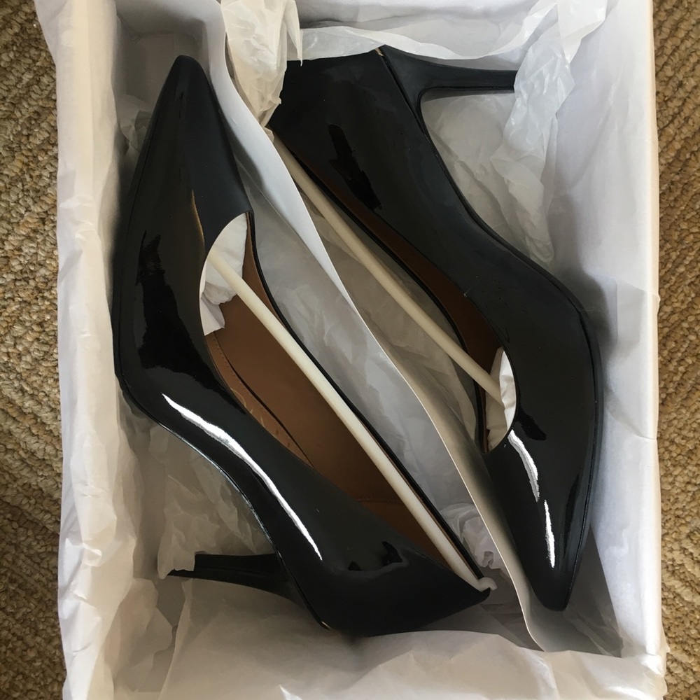 CALVIN KLEIN GAYLE PUMP